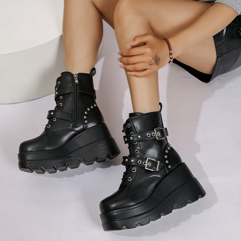 أحذية نسائية جلدية للكاحل، مود - مراجعة Leather Classic Strap وسعره