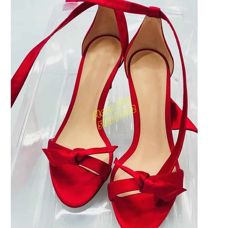 صنادل نسائية كلاسيكية جديدة بك - مراجعة Leather Classic Strap وسعره